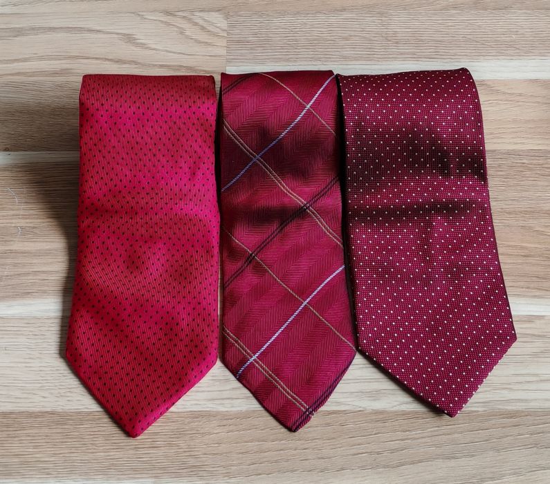 Червени копринени вратовръзки 1