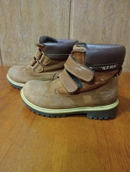 Продаю детские ботинки от т 2-8лет