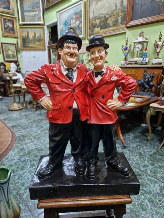 Чудесна антикварна английска фигура Лоръл и Харди