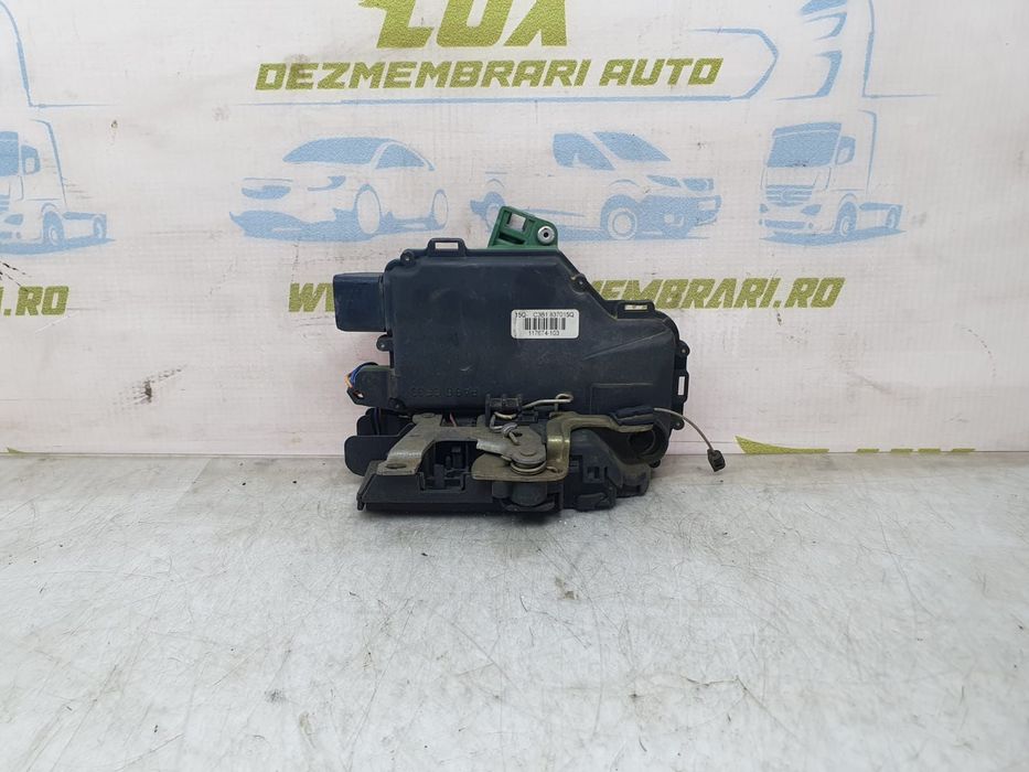 Broasca usa stanga fata C3b1837015q Volkswagen VW Passat B5.5 [faceli