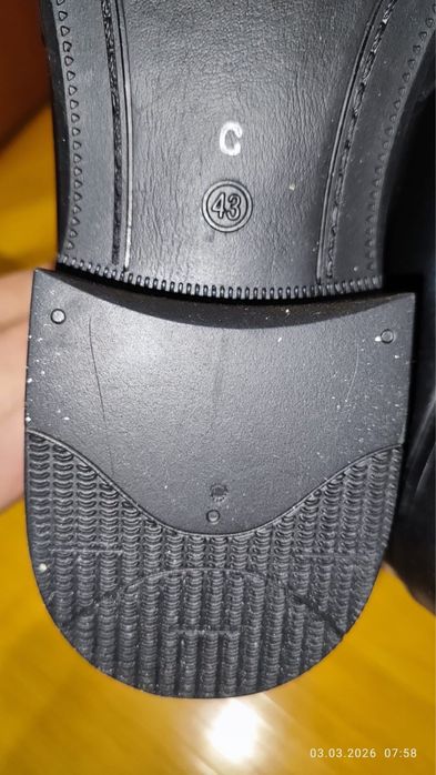 Продам новые туфли кожанные