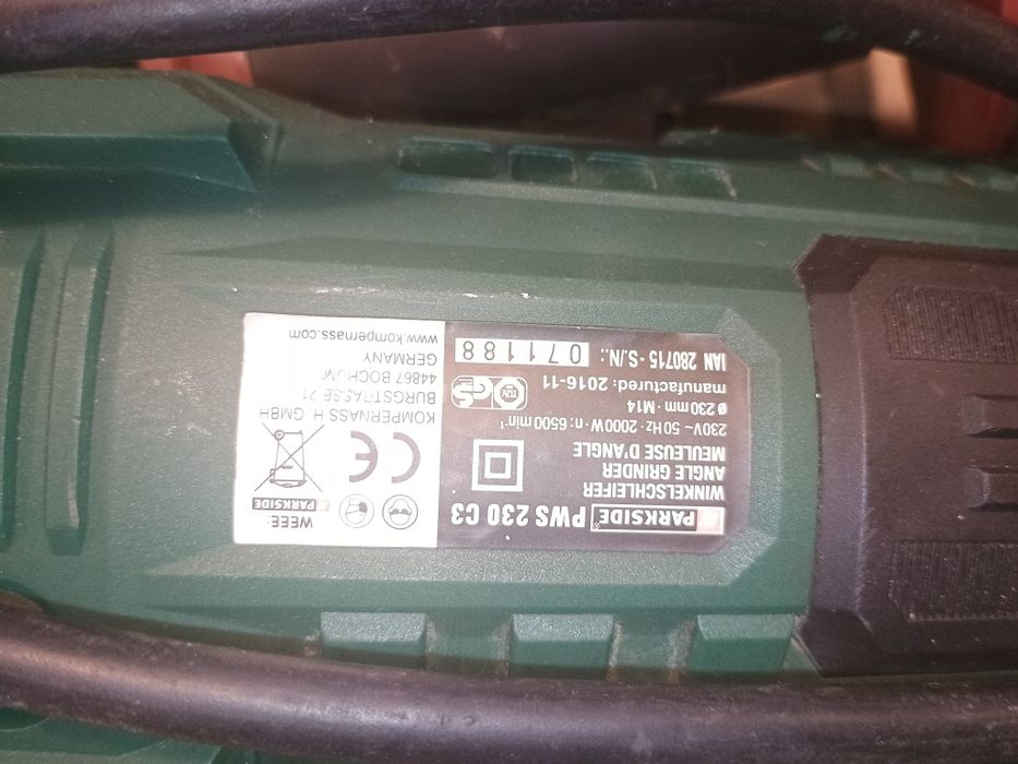 Flex Parkside mare de 230 mm, 2000 w,6500 rpm
2000 w, 6500 rpm, în stare foarte bună