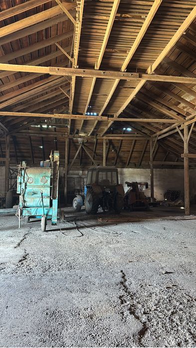 Три склада в село Переметное