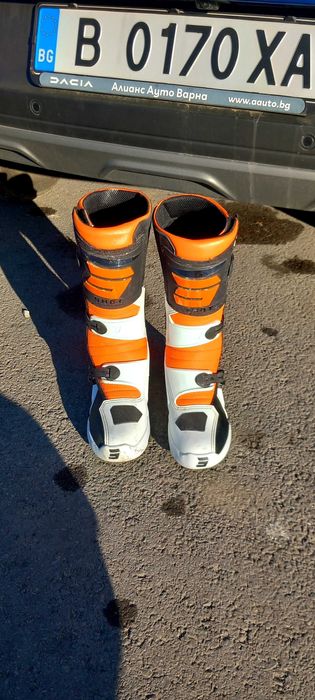 Ботуши за мотор 42