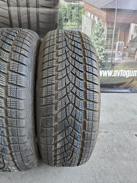 215/65/17 GOODYEAR 4бр