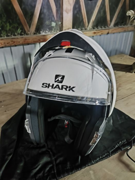 Продам шлем Shark Evo GT