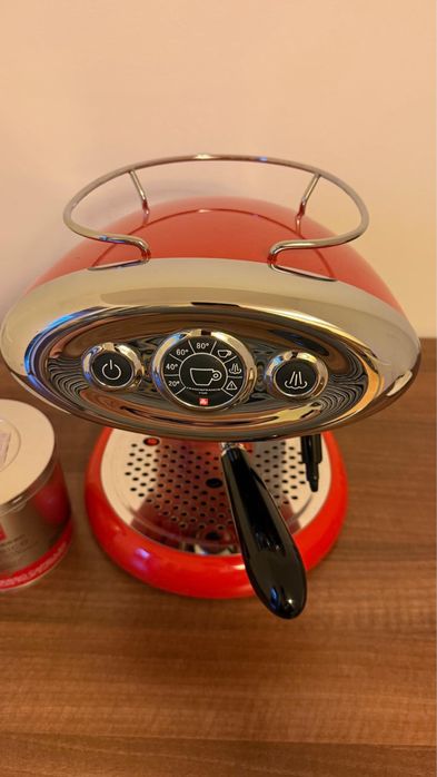 Aparat cafea Illy