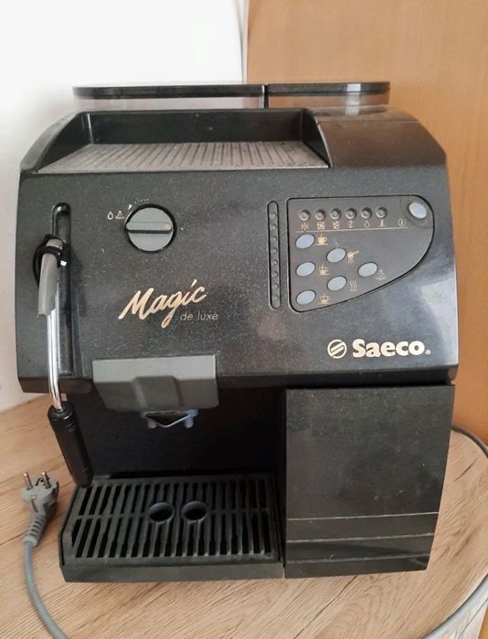 Vând expresor Saeco Magic De Luxe