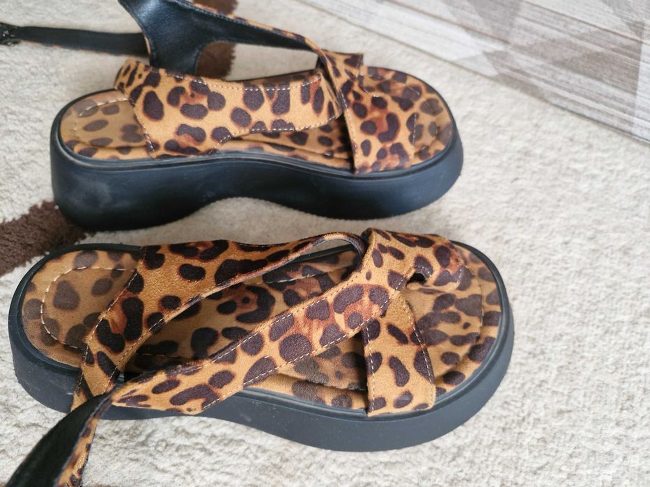 женские босоножки