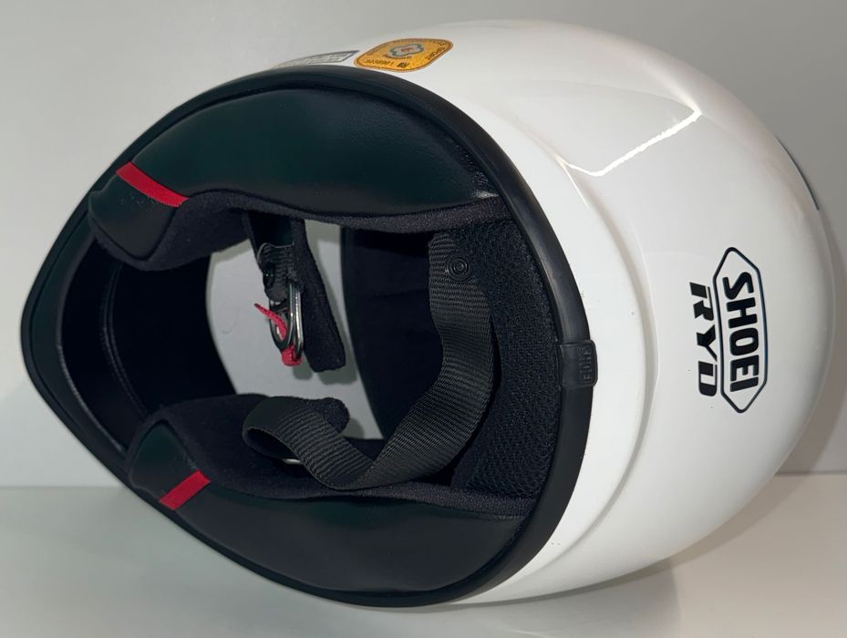 Каска за мотор SHOEI RYD White размер L в много добро състояние.