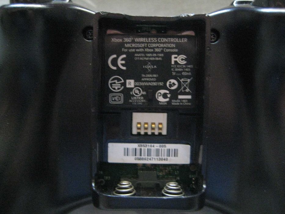 Продавам оригинален контролер за XBOX 360