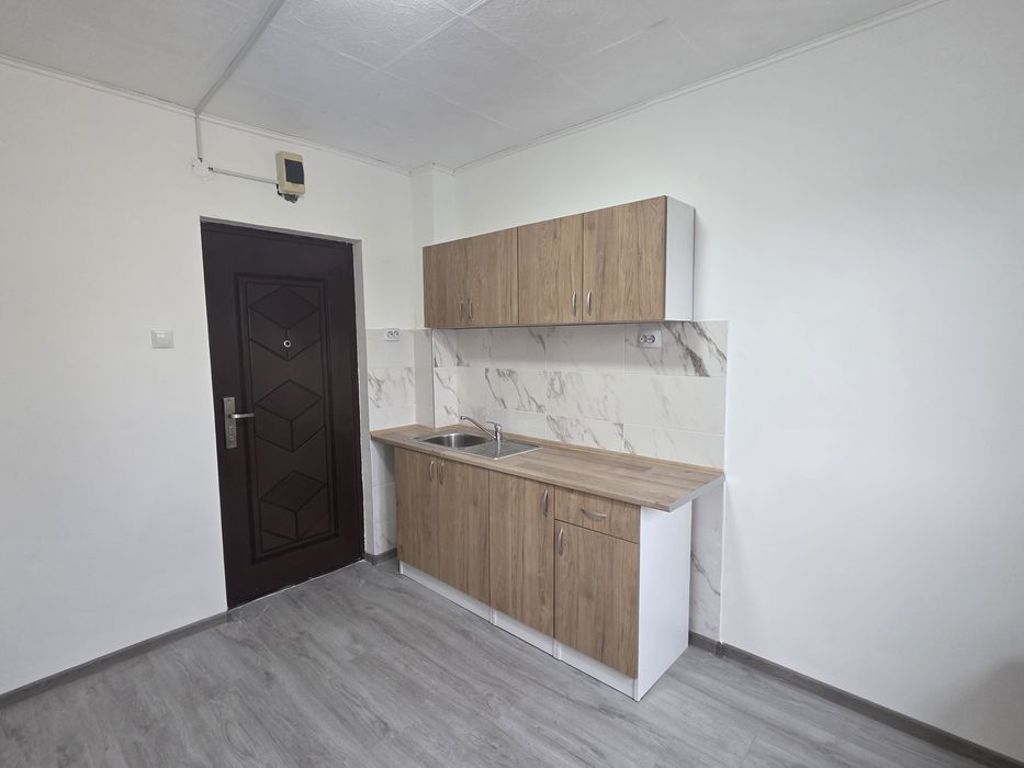 Închiriez cameră 10 mp + corp bucătărie | Brașov, Astra (Str. Înfrățirii) – 120 € (Încălzire ieftină)