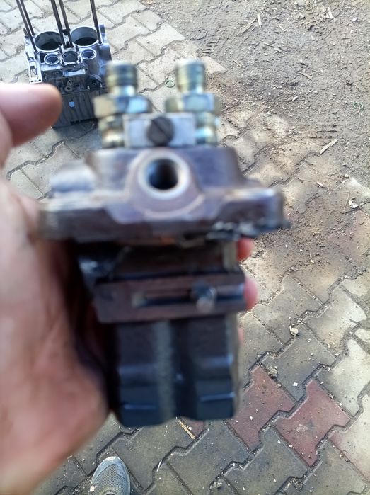 pompa injecție hatz 2g40 ,lombardini