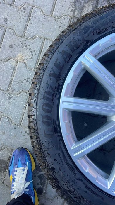 Roti cu jante aliaj R20 cu, cauciucuri de iarna noi