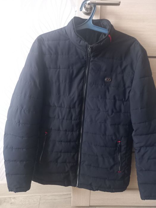 Продам куртку для мальчика