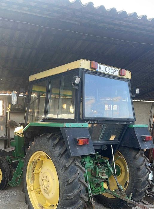 Vand tractor JOHN DEERE 2040 + utilaje !