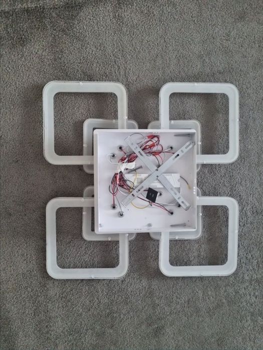 Lustra led cu telecomanda