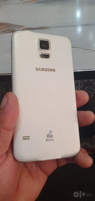 Telefonlar sotiladi