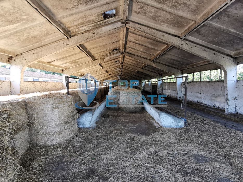 Продава се Промишлена сграда в с. Ресен, Област Велико Търново - 1740 кв.м за 84 €/кв.м - Снимка #6