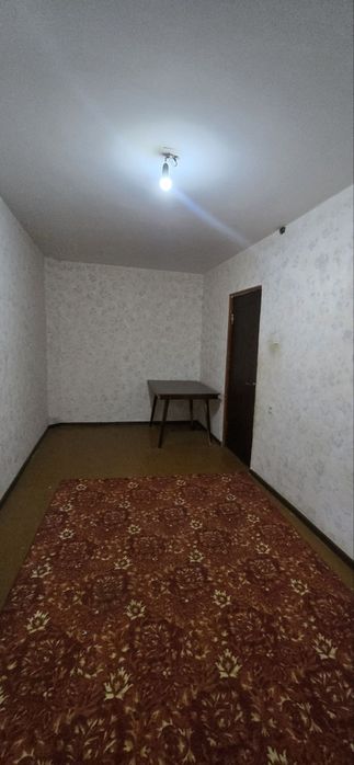 Чирчик шахар 
Октябр 
#2-хона 2-этаж угилавой  
Квартира сирочни со