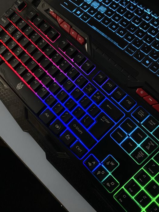Tastatura Gaming Stare foarte buna