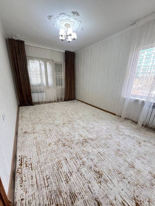 Срочно продаётся 3-комнатная квартира в Юнусабадском районе. 9 квартал