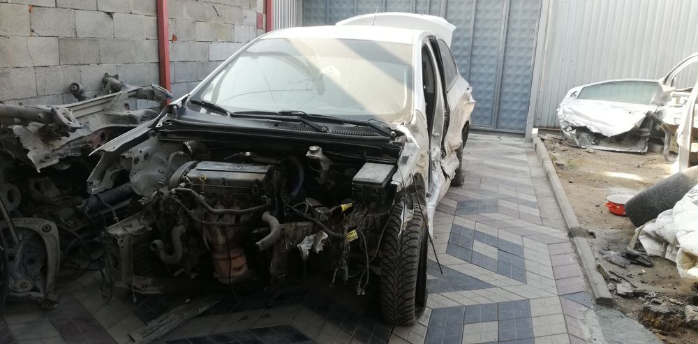 Машина Авео т300