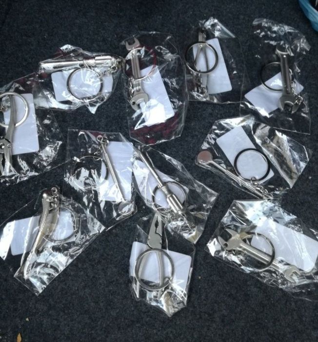 Breloc cheie Patent, surubelnita, cheie, oglinda produs nou