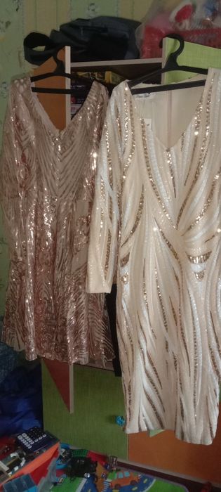 Платья 42р продам