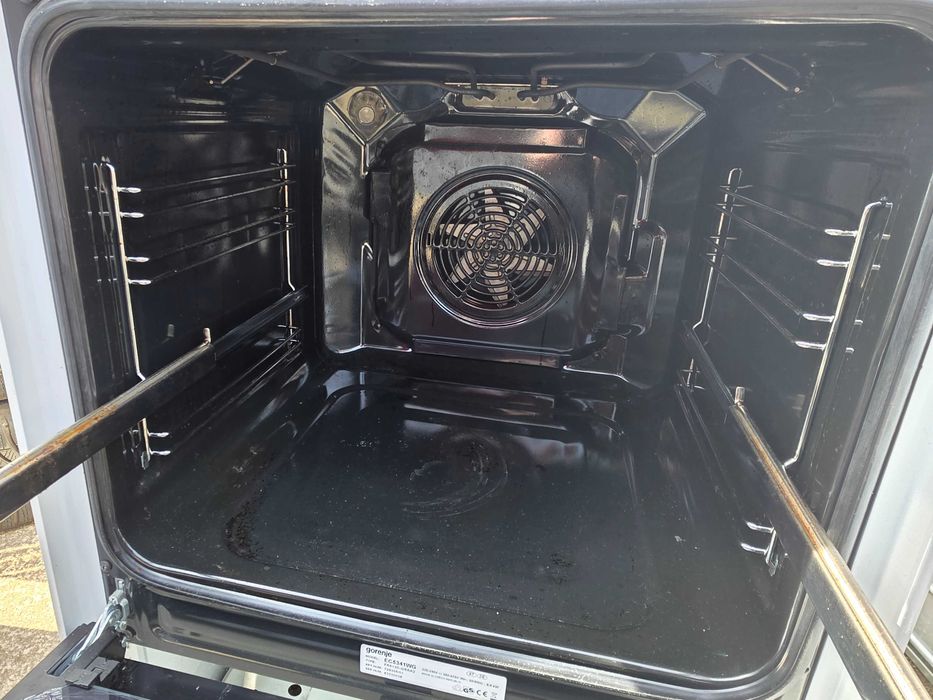 Печка с керамичен плот Gorenje