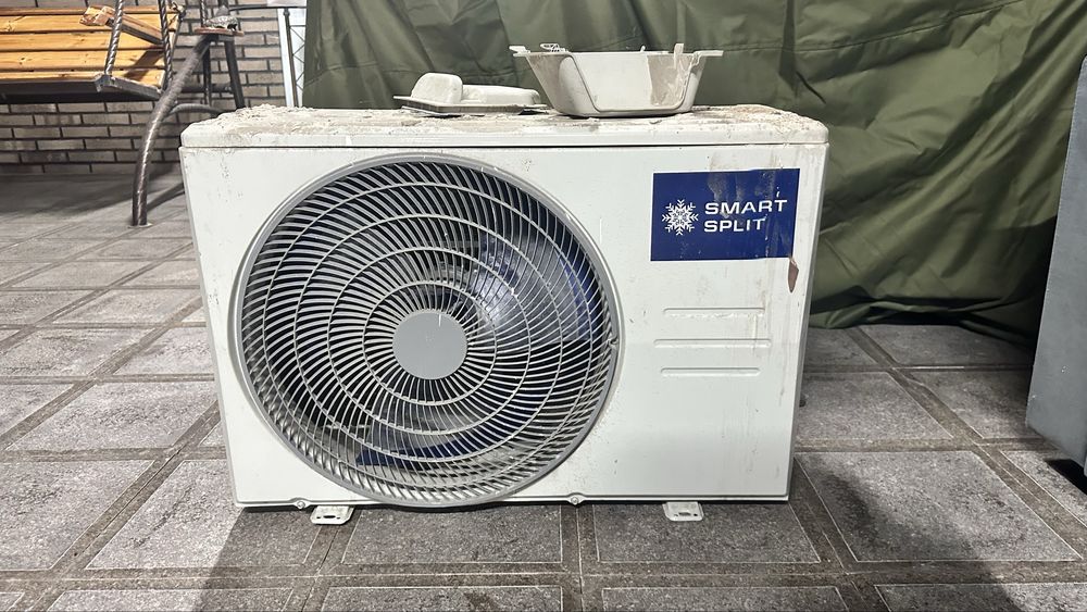 Продам холодильное оборудование SMART SPLIT для цветочного магазина.