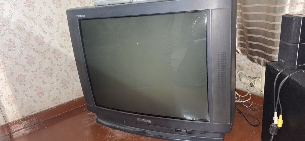 Телевизор  SAMSUNG