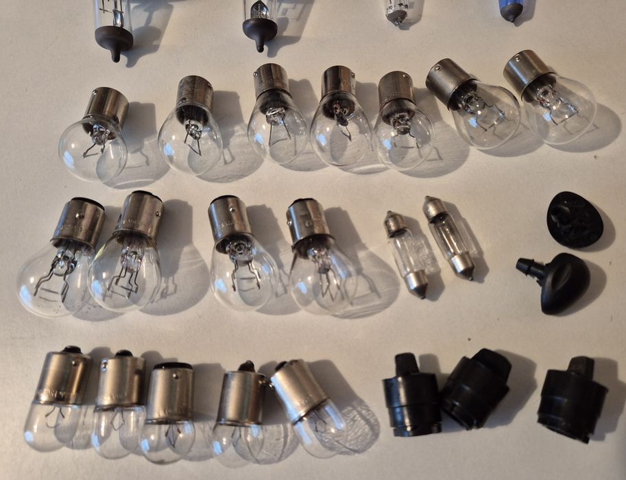 Lot becuri 12v diverse