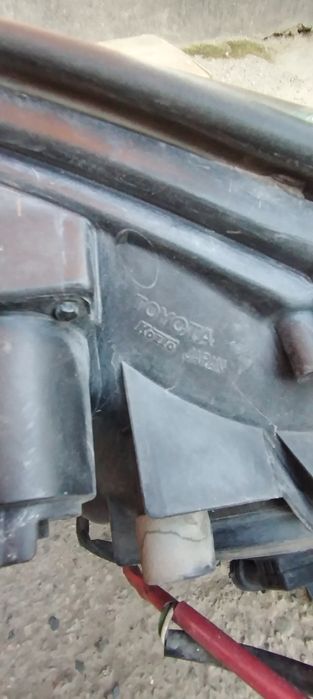 Фары на land Cruiser 200