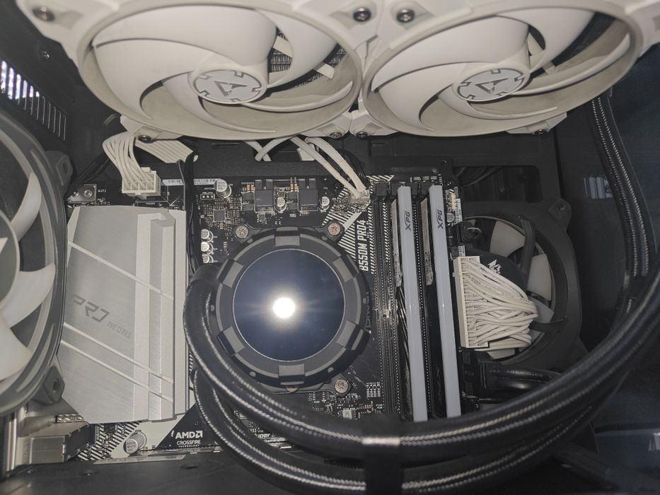 Cooler AIO ID-COOLING Space SL240 cu ventilatoare Arctic Bionix P12