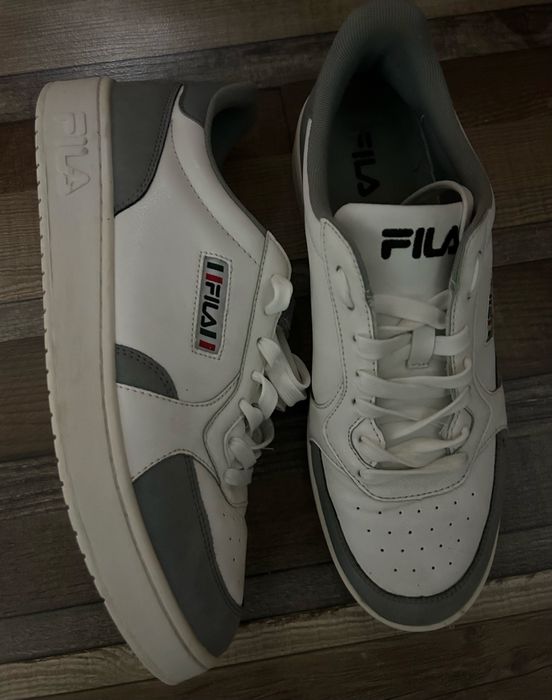 Adidasi Fila marimea 44