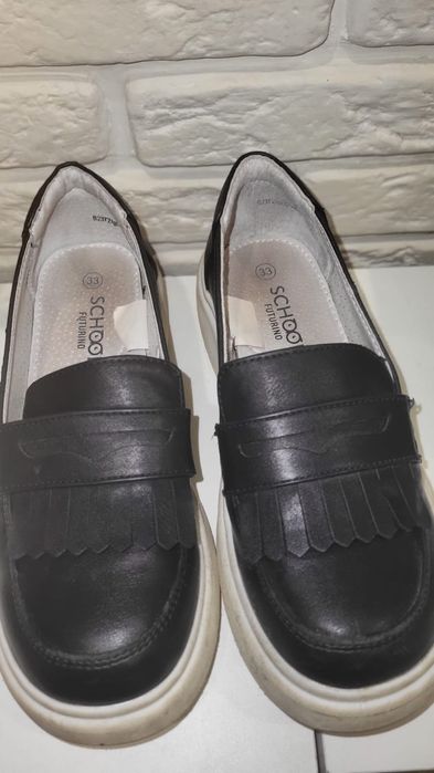 Продам туфли для девочки