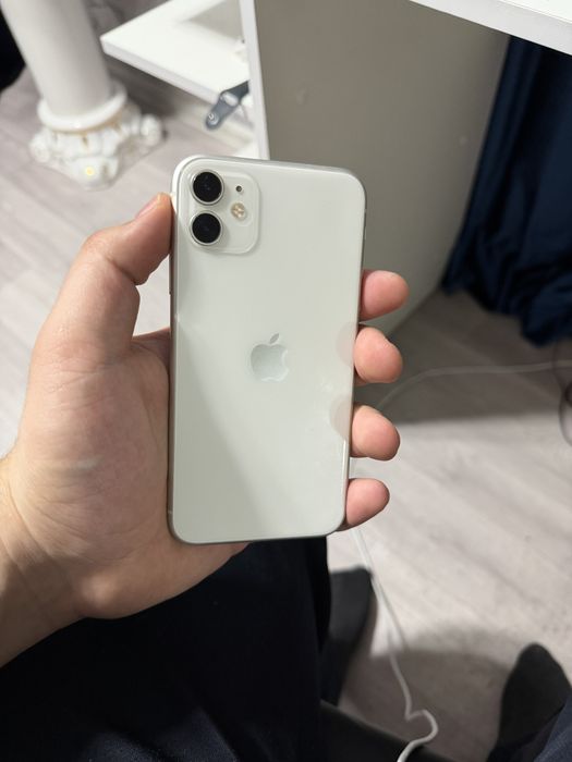 Продам Айфон 11/64G