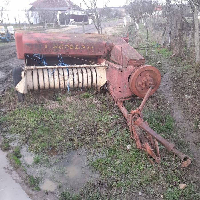 Vând paloteră pt baloți mici