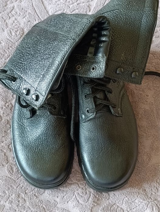 Продаются военные сапоги зимние