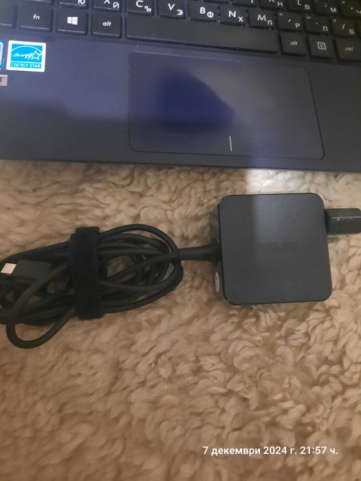 Лаптоп Asus Vivabook E200H