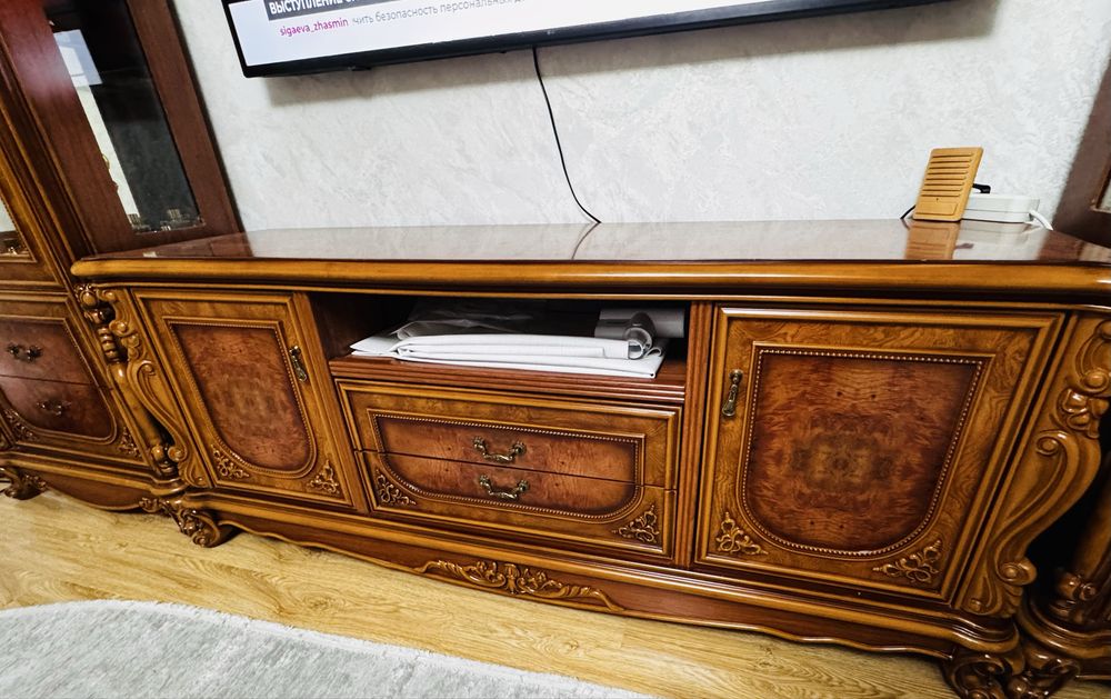 Продам Комплект для гостиной