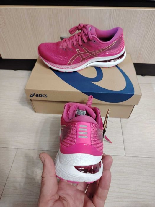 Asics GEL-KAYANO 28  39