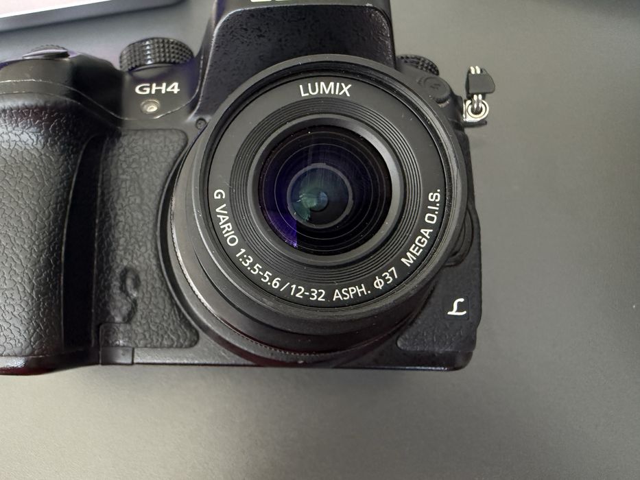 Panasonic Lumix GH4 + обектив 12–32mm 4K