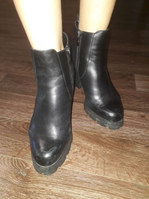 Продам женскую обувь