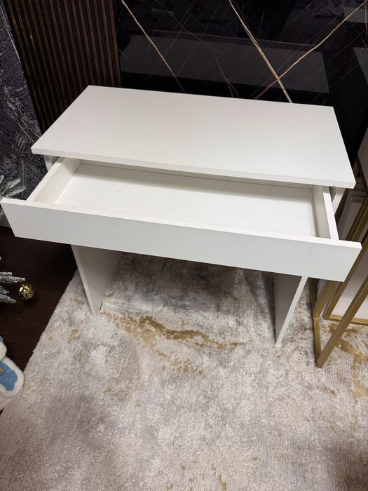 Продам парту в отличном состоянии