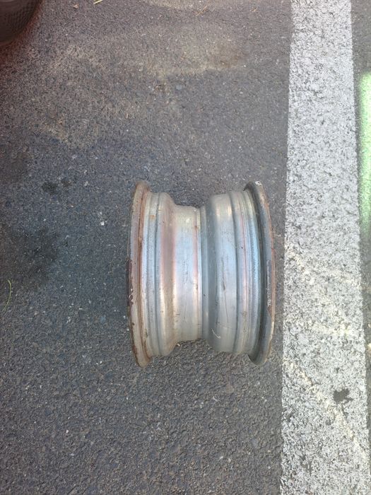 Vand janta R10 " pentru remorca/platforma auto