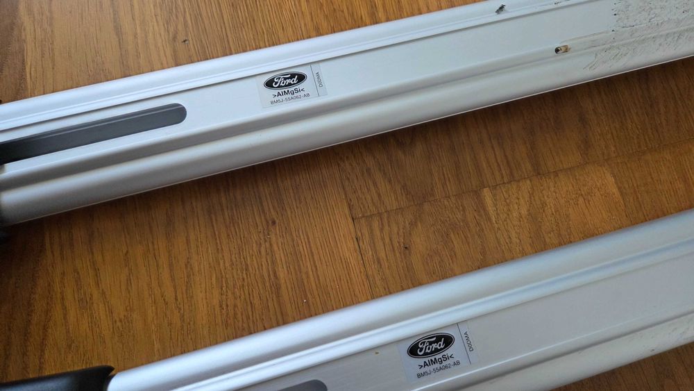Bare ORIGINALE transversale portbagaj Ford Focus MK3 NOI