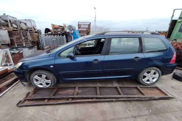 Hayon / Haion cu luneta Peugeot 307 2003 1.6 MT (109 hp)