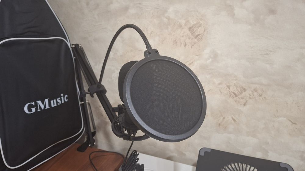 Микрофон (подкаст, стриминг, запись вокала)